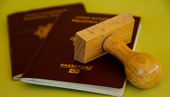 Visas aux ressortissants russes : cet accord que l'Union européenne cherche à rompre